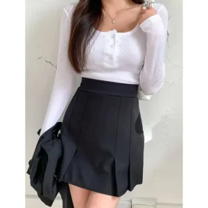 Back Banding Pleats Mini Skirt