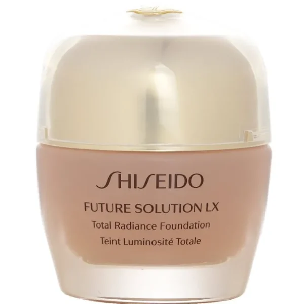 Future Solution LX Total Radiance Foundation SPF15