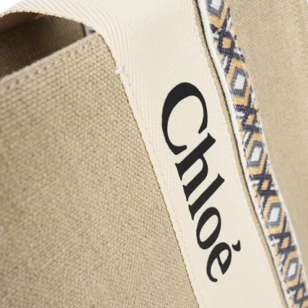 Medium Woody Tote Bag