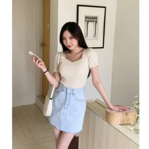 Slim Fit Sweetheart Neckline Top
